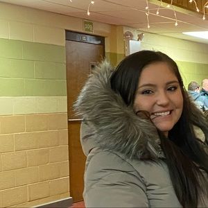 Meet your Posher, Elizabeth